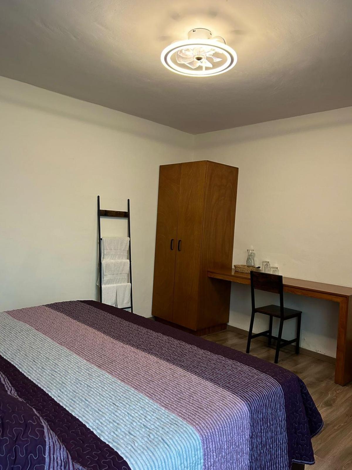 El Salto De Camela Hostal Uruapan  Номер фото