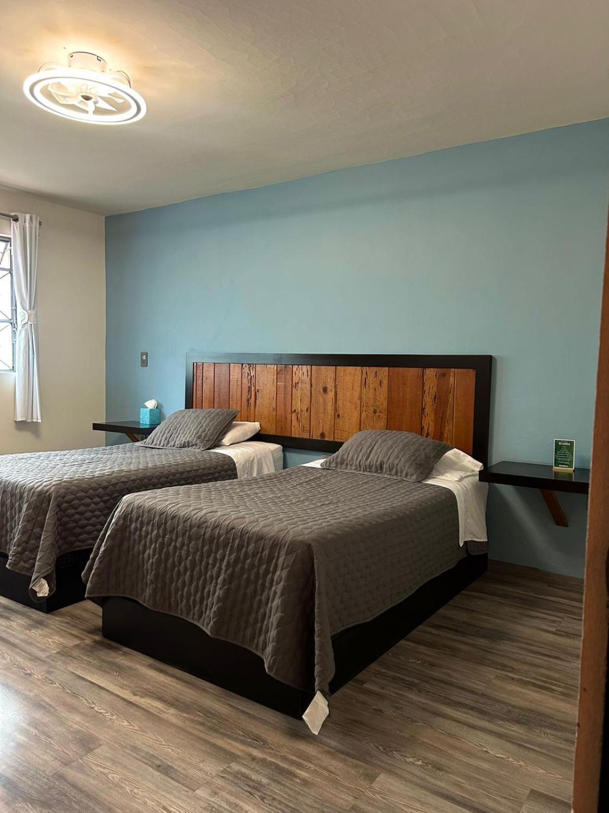 El Salto De Camela Hostal Uruapan  Номер фото
